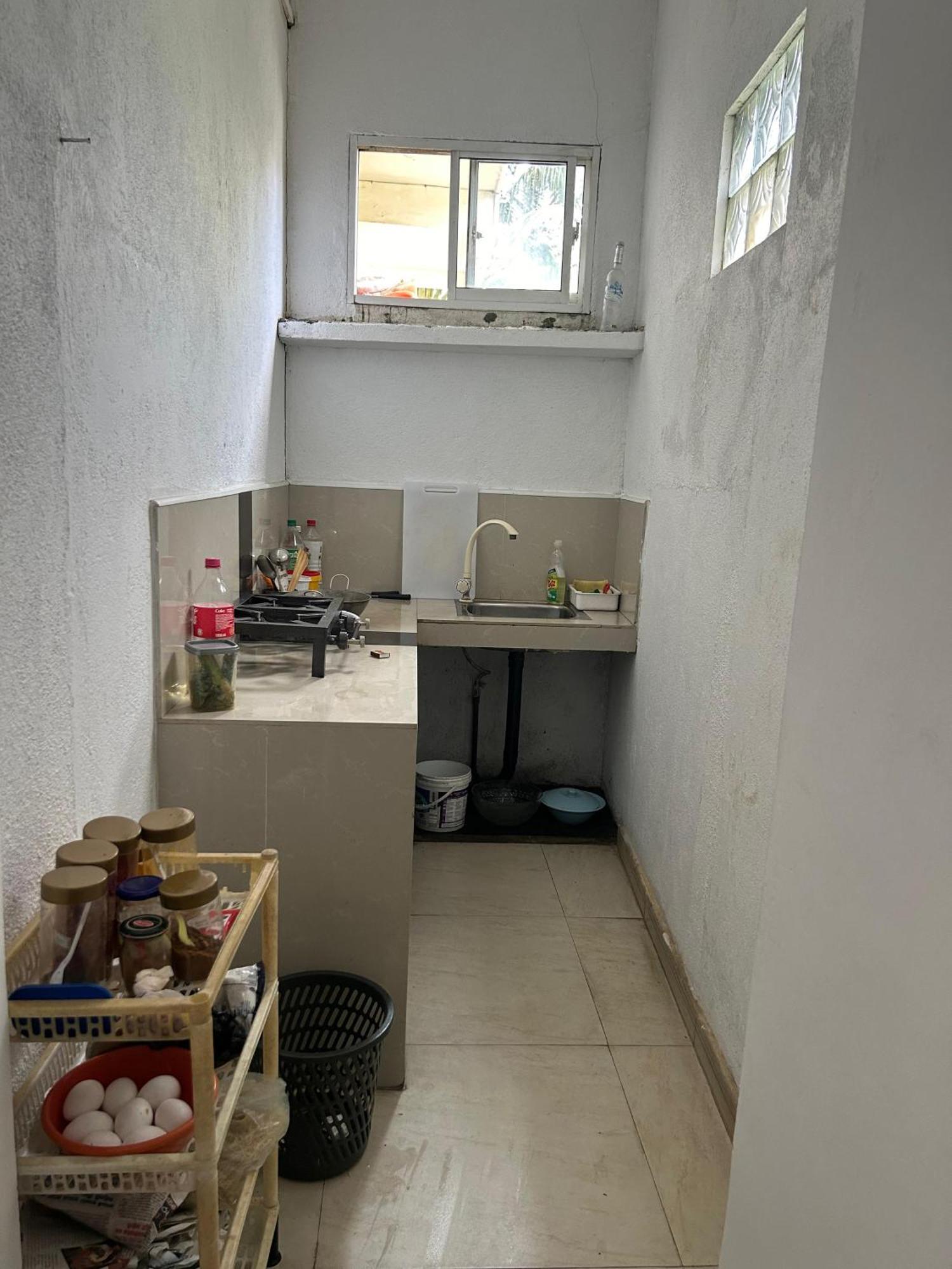 White House & Sea Food Restaurant Hostel Hikkaduwa Ngoại thất bức ảnh